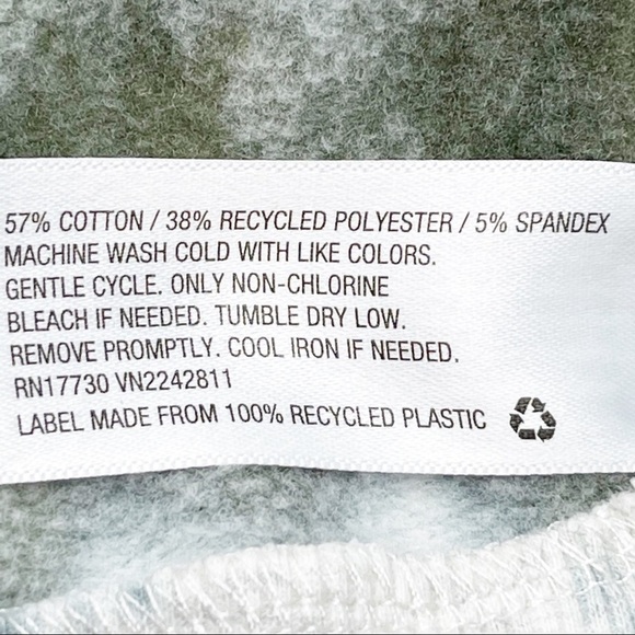 KNOX ROSE Gray V-Neck Tie Dye Sweatshirt - Picture 6 of 6